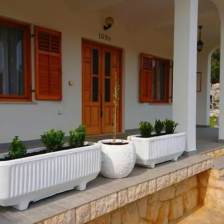 Fantastisches Haus Nur 700m Vom Entfernt By Interhome * Rab Town
