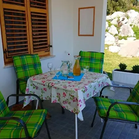 Fantastisches Haus Nur 700m Vom Entfernt By Interhome Rab Town